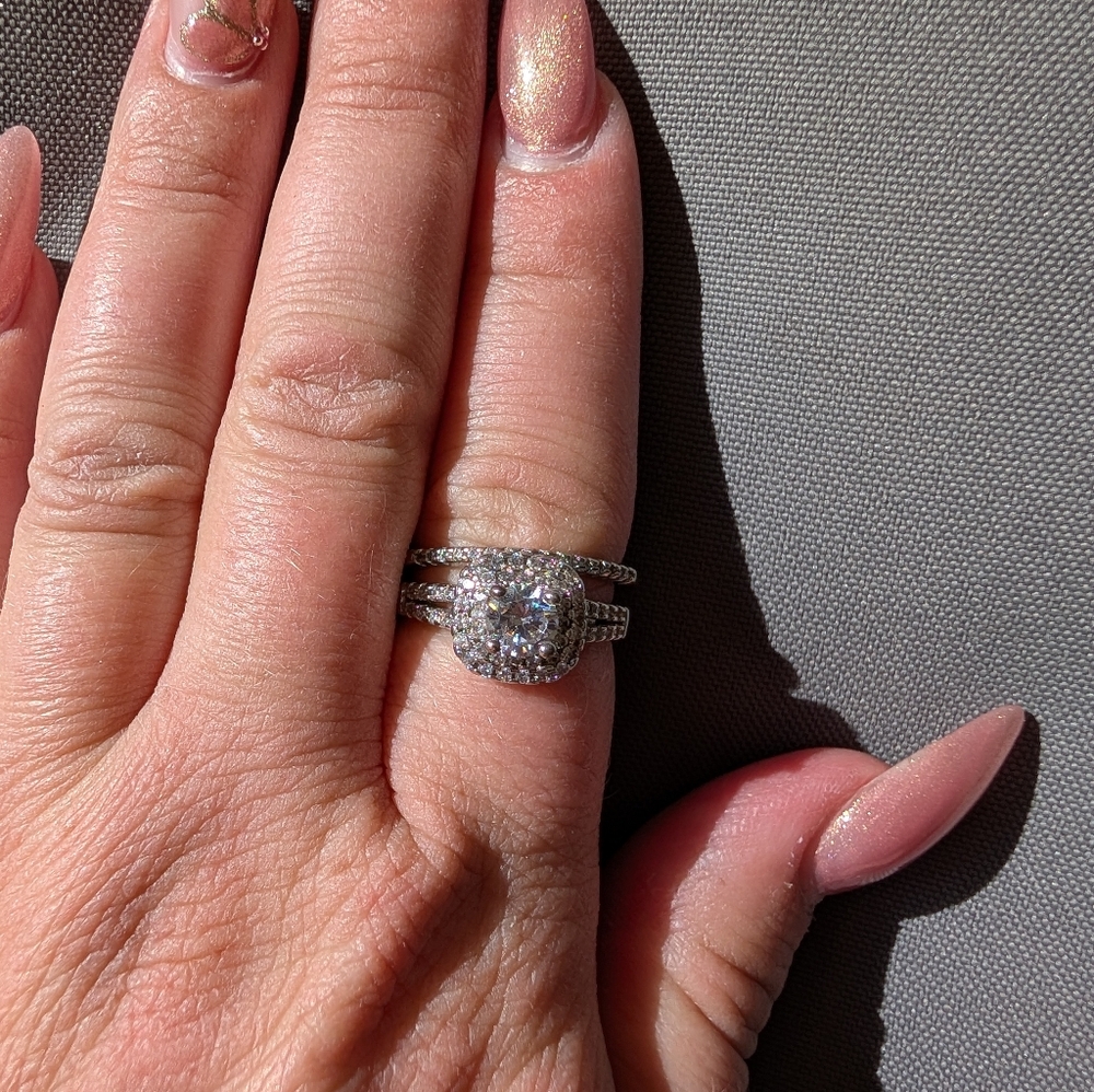 Elegant Silver Halo Ring Set